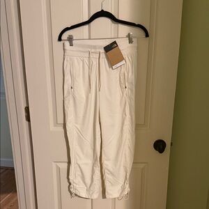 The North Face Women's Cream Capris